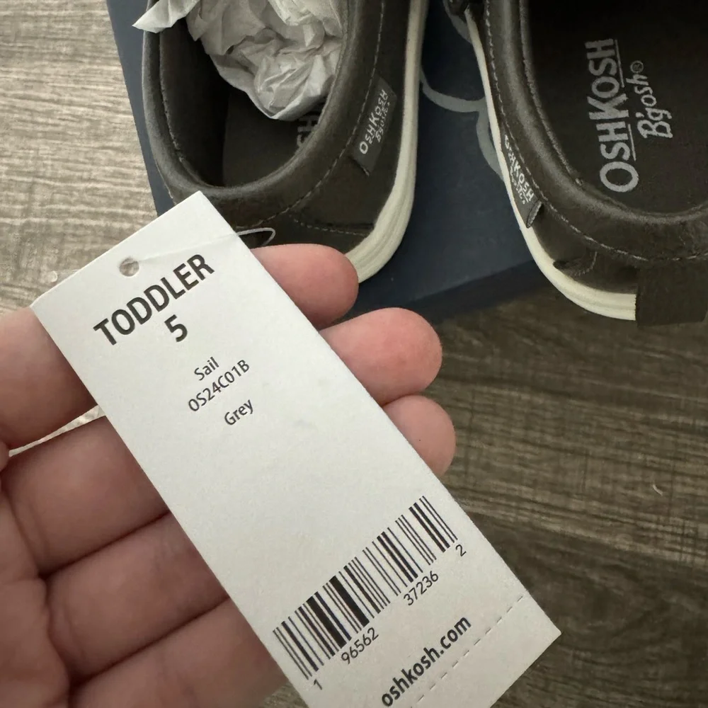 NWT OshKosh B’gosh Toddler Shoes Size 5